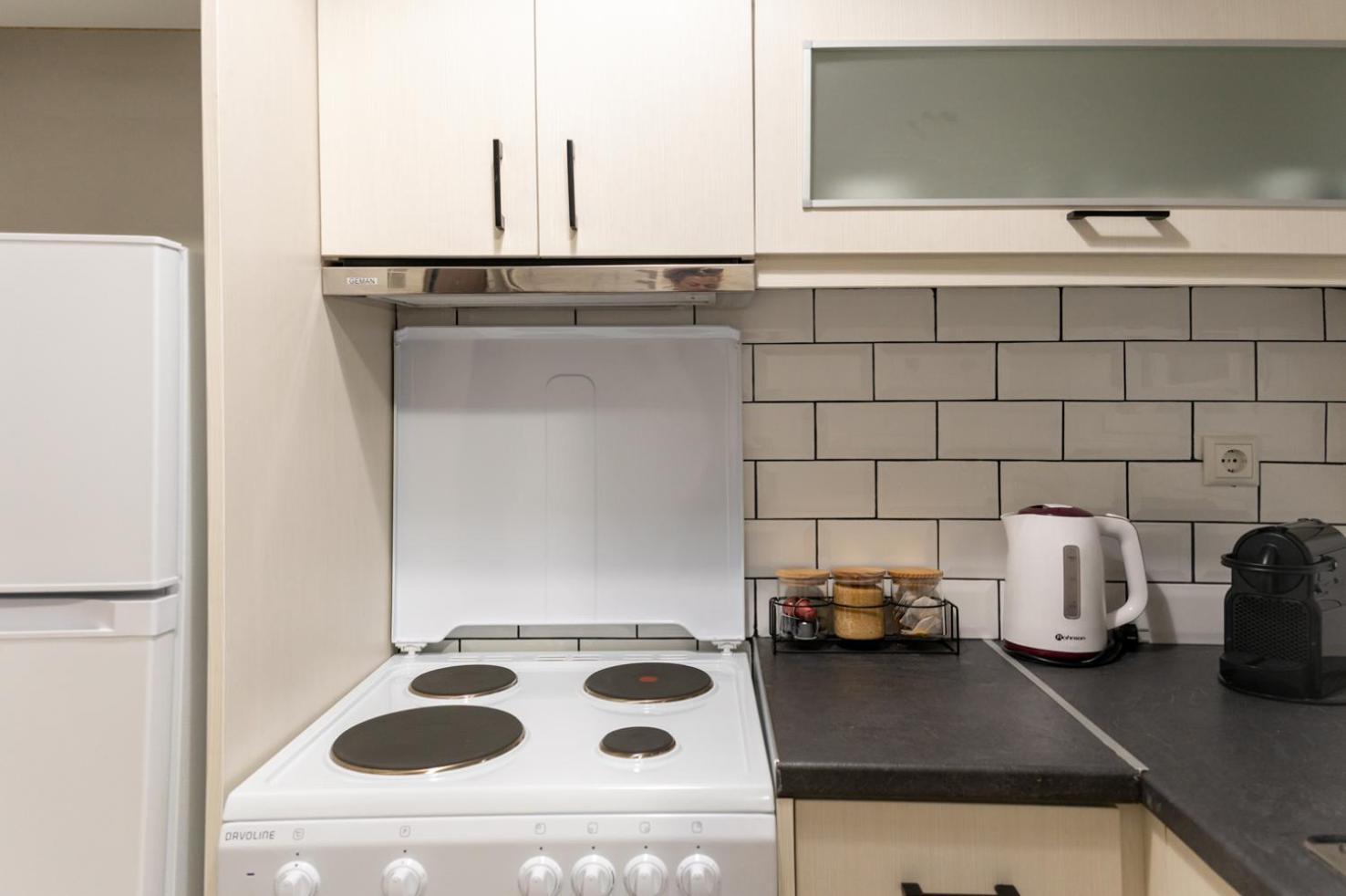 Entire Apt, 2 Bdrm, City Center Atina Dış mekan fotoğraf