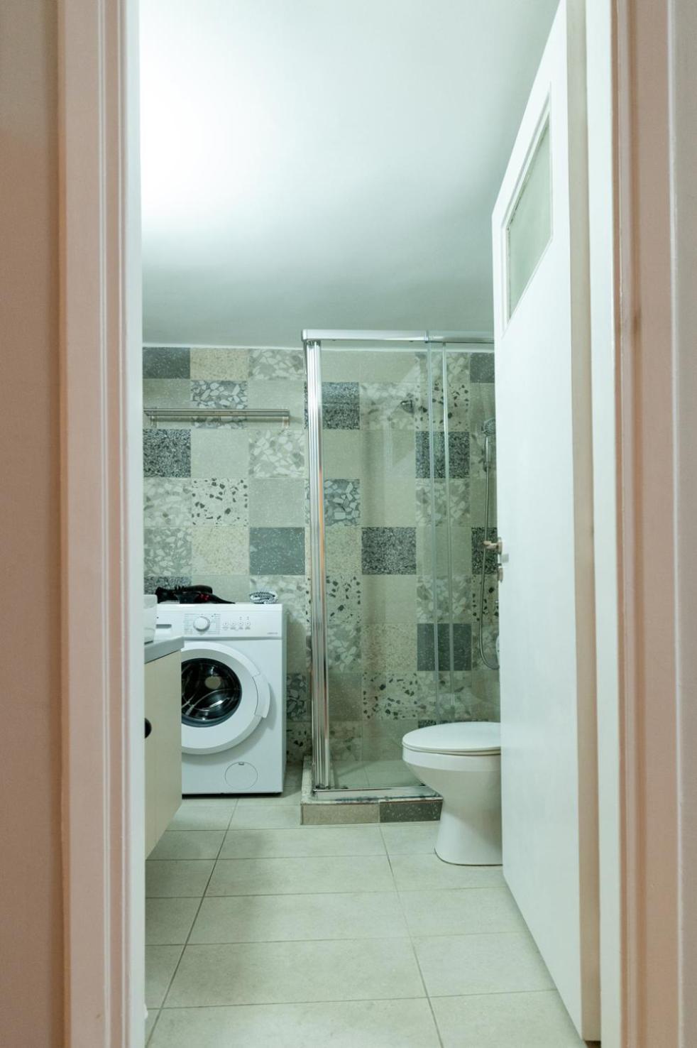 Entire Apt, 2 Bdrm, City Center Atina Dış mekan fotoğraf