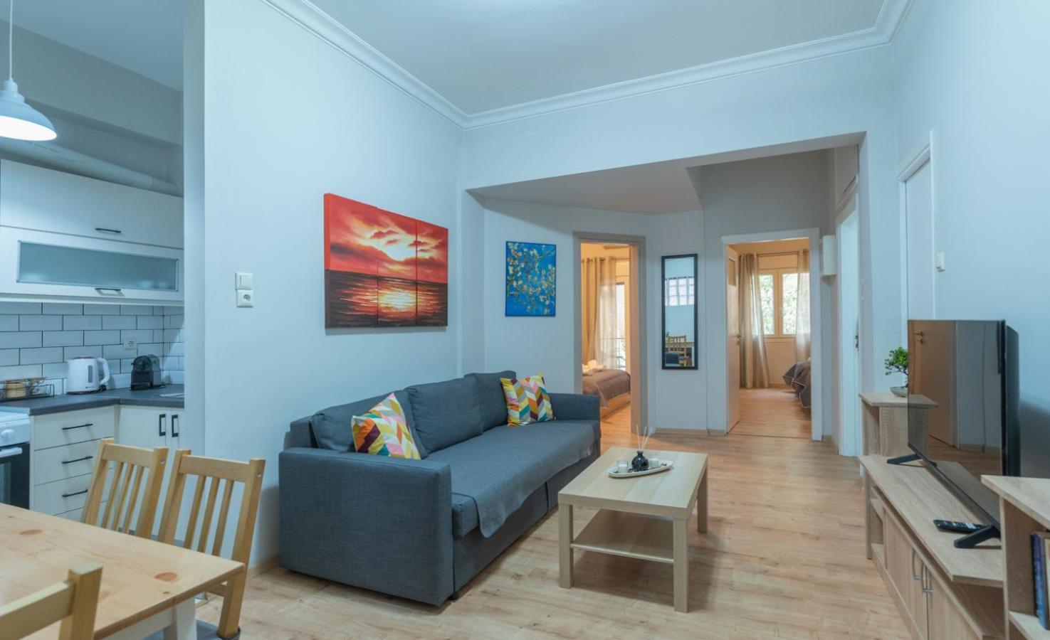 Entire Apt, 2 Bdrm, City Center Atina Dış mekan fotoğraf